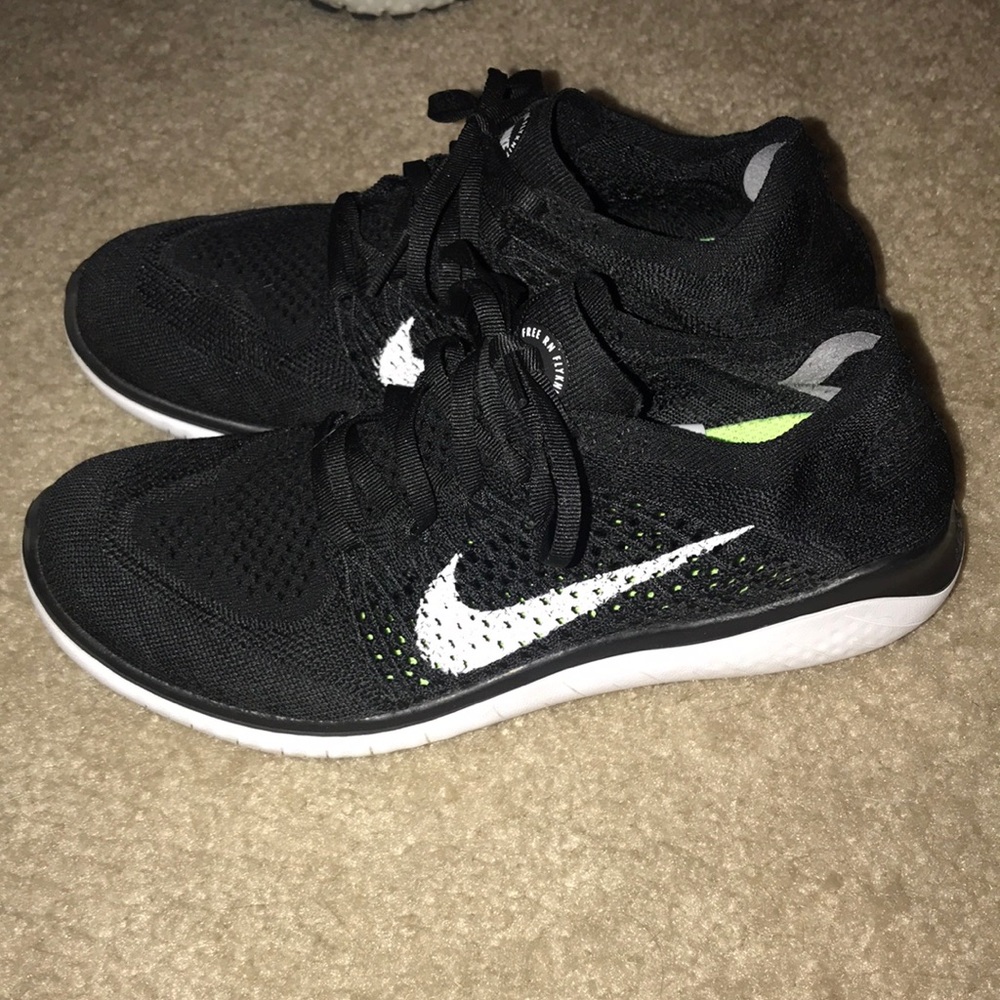 WOMENS NIKE FREE FLYKNIT